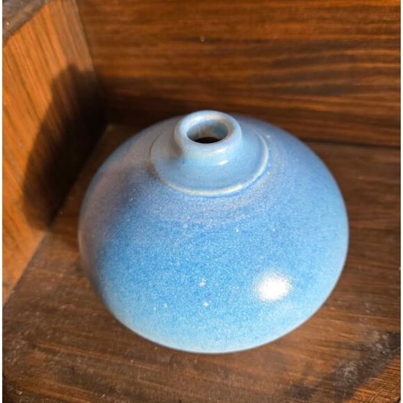 Signed Studio Pottery Bud Vase Blue Airbrush Glaze - Picture 3 of 6